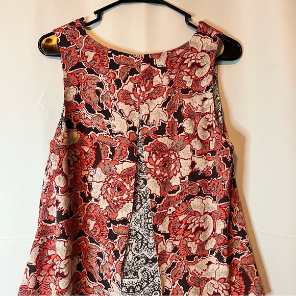 Lucky Brand Red and Black Sleeveless Floral Blouse - Picture 3 of 5